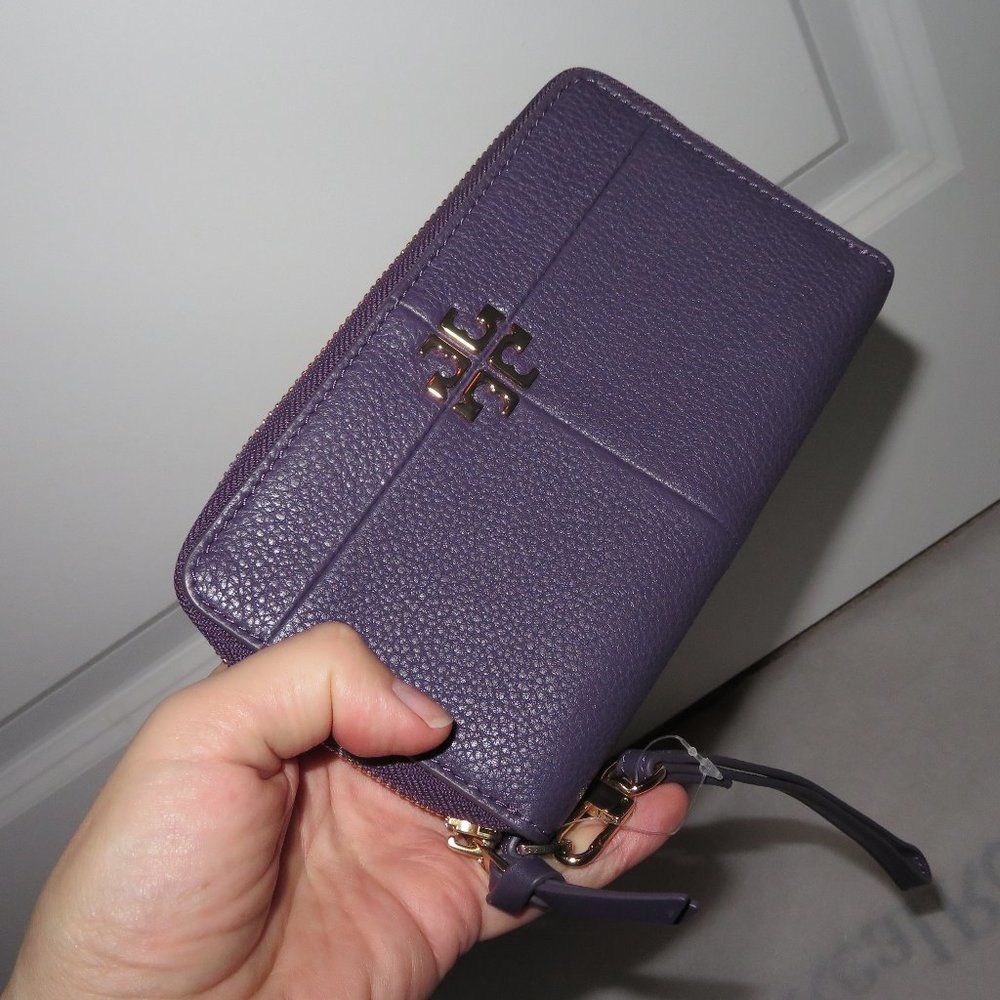 Tory Burch Wristlet In Nightshade Leather - Picture 10 of 12